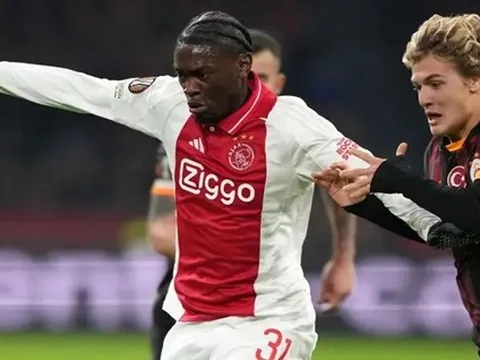 Chelsea cử người "xem giò" thần đồng Ajax