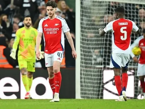 Arsenal cần làm gì sau cú sảy chân trước West Ham?