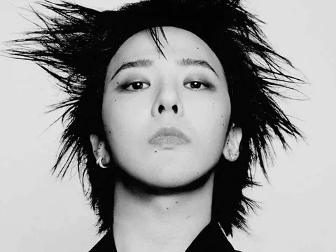 G-Dragon "bung xõa" trong album mất 12 năm mới hoàn thành