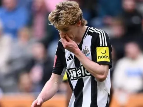 Anthony Gordon và sai lầm có thể khiến Newcastle trả giá đắt