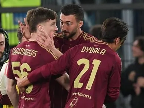 AS Roma 2-1 Como: Fabregas lực bất tòng tâm; "Giallorossi" nối dài mạch bất bại lên con số 11