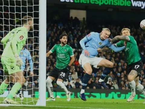 20 cú sút trượt: Pep đổ lỗi cho bóng Mitre ở FA Cup