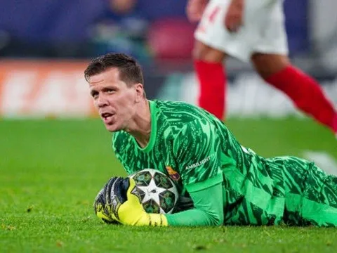 8 pha cứu thua, Szczesny vẫn chưa nghĩ đến hợp đồng mới