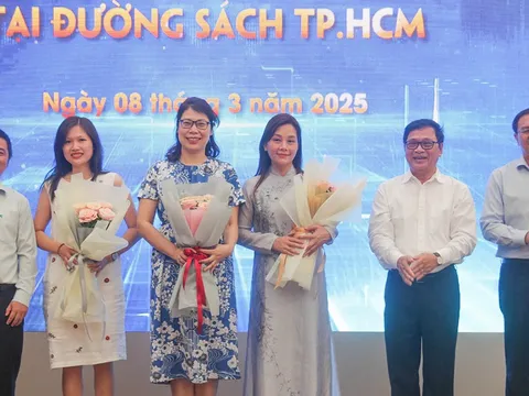 Đạo diễn Nguyễn Bông Mai ra mắt sách về sắc màu văn hóa dân tộc Việt Nam