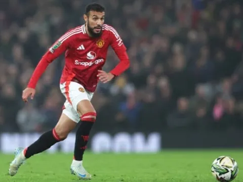 100% rê bóng, 100% thắng tranh chấp: Ngôi sao MU khiến Arsenal vất vả rời Old Trafford