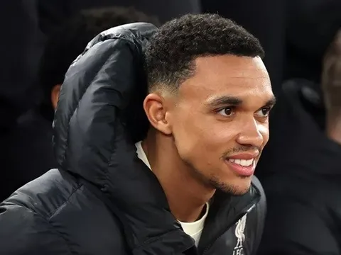Alexander-Arnold thể hiện thái độ đáng khâm phục với Liverpool dù bị chỉ trích