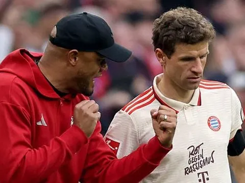 Augsburg vs Bayern: "Gã hàng xóm" khó chịu; Dấu hỏi Muller
