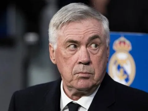 Bản lĩnh của Ancelotti giúp Real vượt qua giông bão