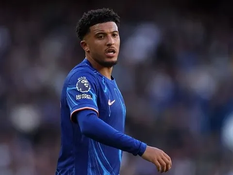 Ben Foster nghi ngờ Chelsea sẽ mua đứt Jadon Sancho