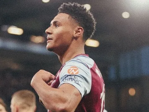 Chuyển nhượng tối 4/4: Arsenal từ bỏ Ollie Watkins; Osimhen 'đắt như tôm tươi'