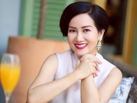 Gửi phụ nữ trung niên: 4 hành vi trông thông minh nhưng thực ra lại rẻ tiền – bạn có đang mắc phải?