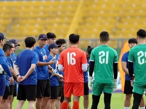 Kim Sang-sik tiết lộ lệnh cấm ở đội tuyển Việt Nam