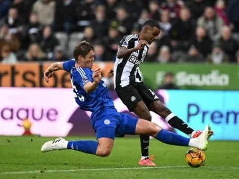 Leicester vs Newcastle: Kỷ lục 'muối mặt' của Van Nistelrooy; 'Bia tập bắn' của Isak
