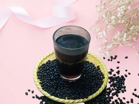 Uống nước đậu đen hàng ngày có tốt không?