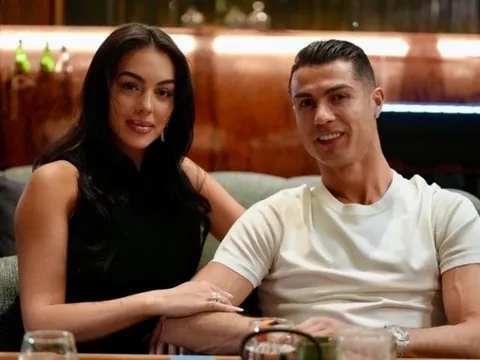 Ronaldo sắp cưới Georgina?