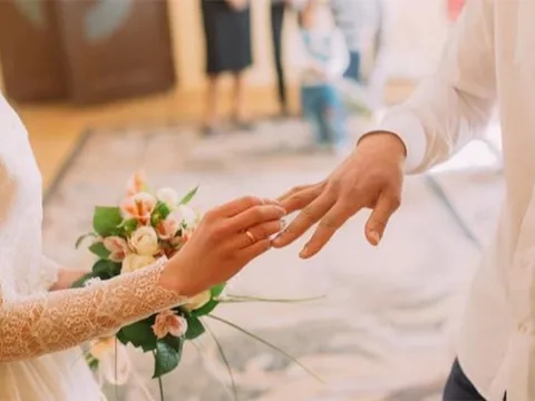 Vợ chồng hòa thuận, phúc lộc đầy nhà: 3 cặp đôi tuổi này kết hôn dễ hút tài tụ phúc, cả đời viên mãn