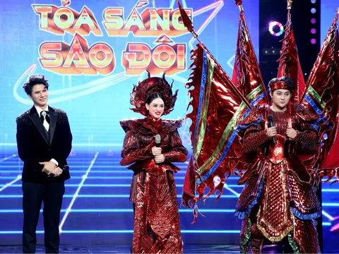 Cặp đôi quán quân "Tỏa Sáng Sao Đôi 2025": Gây sốt với màn múa chén, múa rồng trong trang phục nặng 30kg