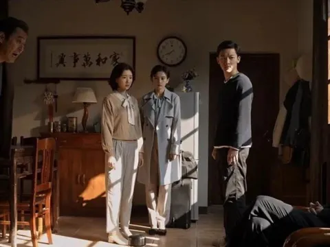 'Khi cha mẹ còn sống, anh em là một gia đình': Nửa câu sau vừa thấm thía vừa đau lòng
