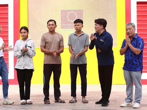 Nguyễn Quang Dũng và Hoàng Yến Chibi góp sức mang về 100 triệu đồng cho các em nhỏ mồ côi