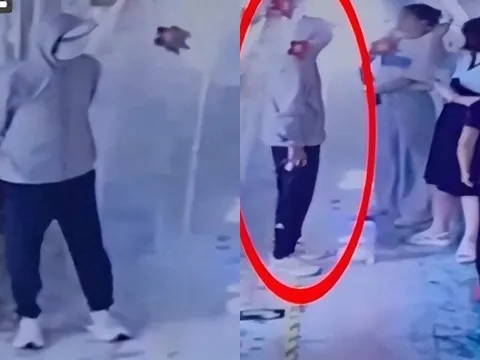 Camera trường học ghi lại cảnh một người đàn ông giả làm ông nội đến đón cháu, cái kết khiến phụ huynh rùng mình