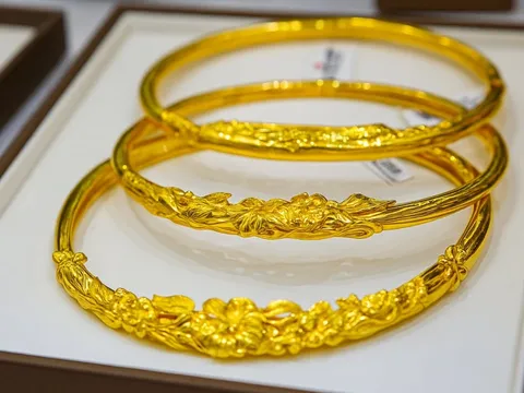Giá vàng 8/5 vọt lên 122 triệu đồng/lượng: Cơ hội đầu tư hay rủi ro ngắn hạn?