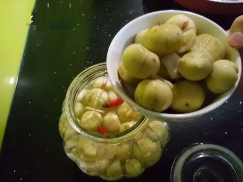 Cách muối cà pháo giòn ngon, để lâu không chua, không nổi váng