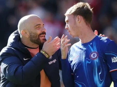 Góc Chelsea: Biến MU thành 'vật tế' cho vé Champions League