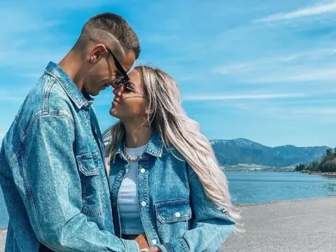 Jakub Kiwior ghi hình màn vũ đạo ấn tượng của bạn gái