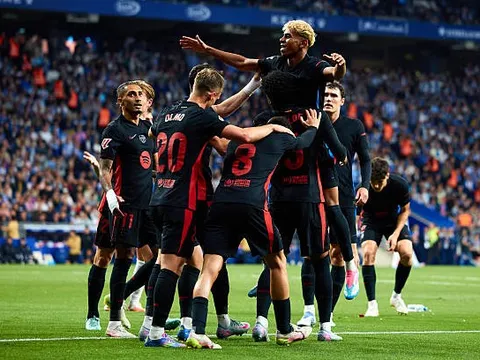 Barcelona: Nhà vô địch hoàn hảo và khởi đầu cho một kỷ nguyên mới