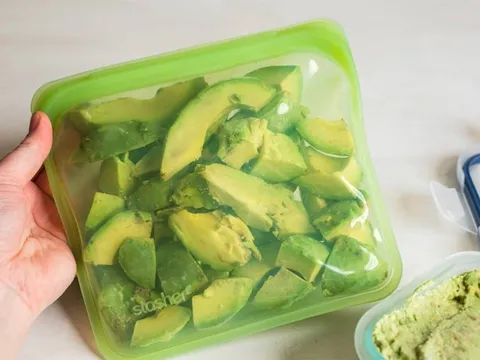Cách xử lí và bảo quản quả bơ không bị thâm đen