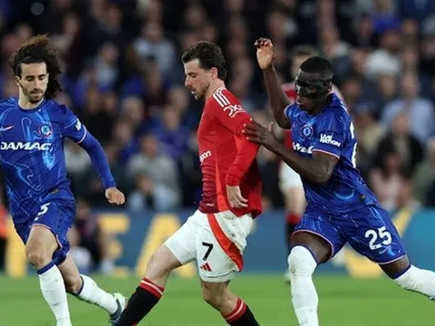 Chelsea 1-0 Man Utd: Cucurella định đoạt; VAR gây chú ý