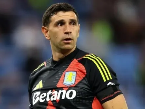 Emiliano Martinez có thể chia tay Aston Villa ở hè 2025