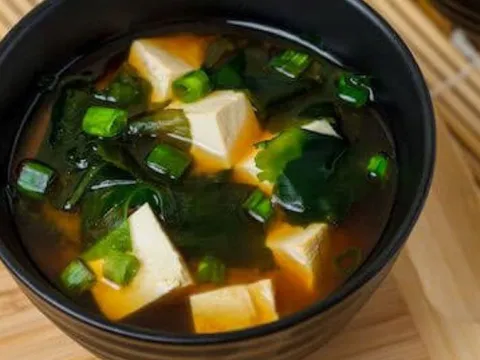 Cách nấu canh rong biển đậu hũ, ngon ngọt thơm mát, thanh nhiệt mùa nắng nóng