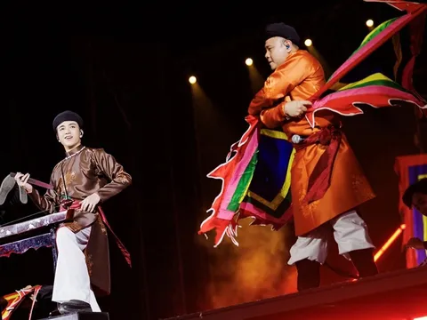 "Mưa lửa" đứng đầu phòng vé Việt, vượt "Thám tử Kiên" và "Lật mặt 8"