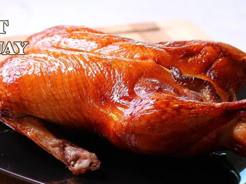 Cách làm vịt quay tại nhà ngon như nhà hàng 5 sao: Ăn rồi không thể quên