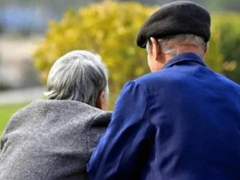 Khi về già, cha mẹ tốt không nói 3 điều với con cái, đặc biệt là điều đầu tiên