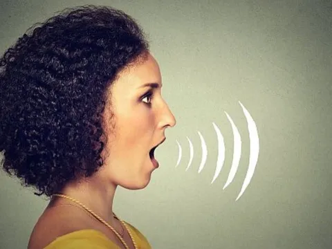 Người khôn ngoan có 3 điều càng ít nói càng nhiều phúc: Kẻ dại cứ nói khơi khơi