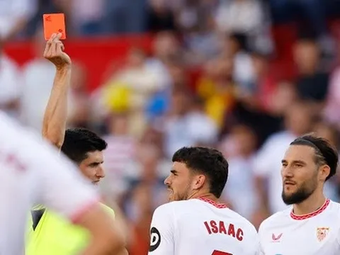 Sevilla 0-2 Real Madrid: Hai thẻ đỏ và đẳng cấp ngôi sao