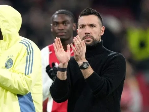Farioli rời Ajax sau mùa giải giúp CLB trở lại Champions League
