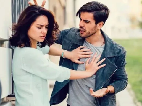 Khi hẹn hò, 3 kiểu phụ nữ đàn ông tuyệt đối không nên chạm vào, kiểu thứ ba khiến ai cũng xót xa
