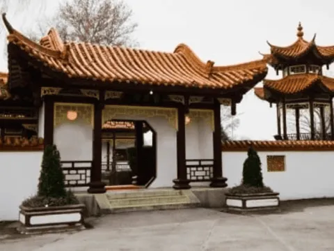 Trước nhà 3 thứ này càng to càng nghèo khổ: Đó là gì?