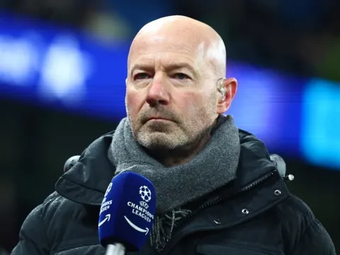 Shearer cảnh báo 2 cầu thủ Man City hết thời ở Etihad