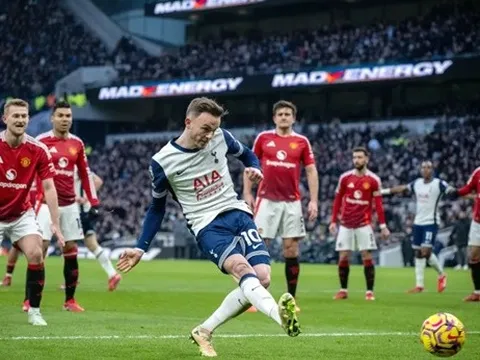 Rio Ferdinand cảnh báo Man United về sức mạnh của Tottenham