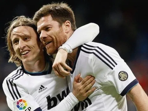 Vì sao Alonso muốn giữ Modric sắp 40 tuổi ở lại Real Madrid?
