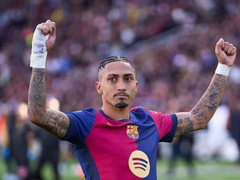 Laporta khẳng định ưu tiên giữ chân Frenkie De Jong và Raphinha