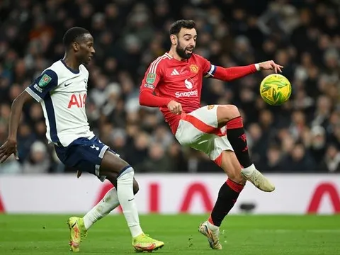 MU hay Tottenham sẽ thoát kiếp "kẻ thất bại vĩ đại"?