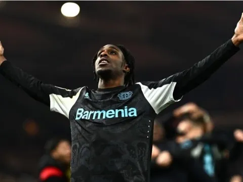 Jeremie Frimpong hoàn tất mọi thủ tục, chờ Liverpool thông báo chính thức
