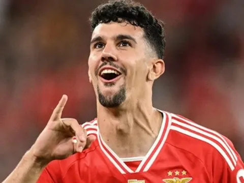 Chelsea và Liverpool cạnh tranh quyết liệt vì Tomas Araujo