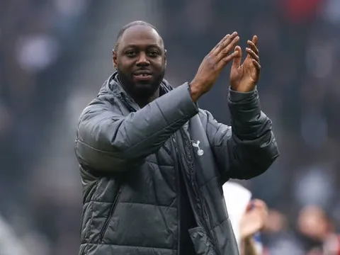 Ledley King nêu lợi thế của Tottenham trước Man United