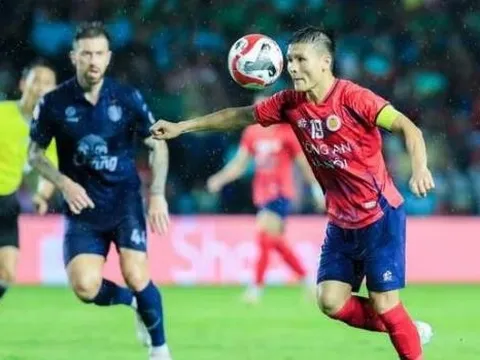 CAHN thua đau phút cuối, Quang Hải chất vấn trọng tài